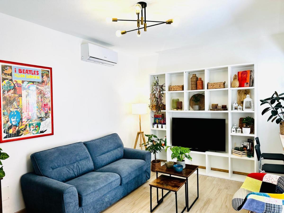 The Beatles Apartment Olbia Bagian luar foto