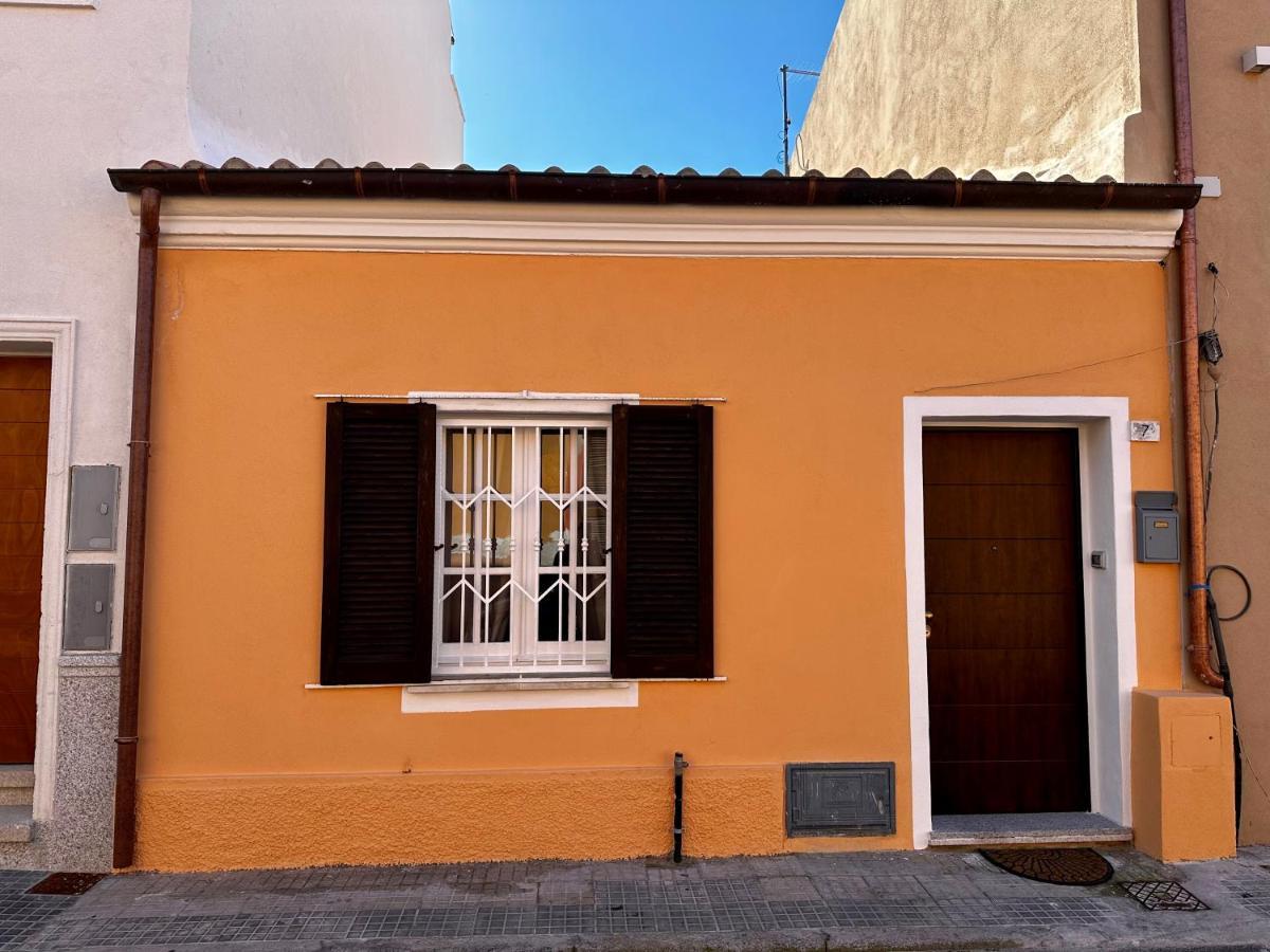 The Beatles Apartment Olbia Bagian luar foto